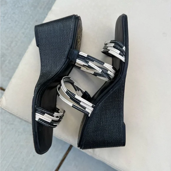 Vince Camuto Black Wedge Sandals - Picture 1 of 11